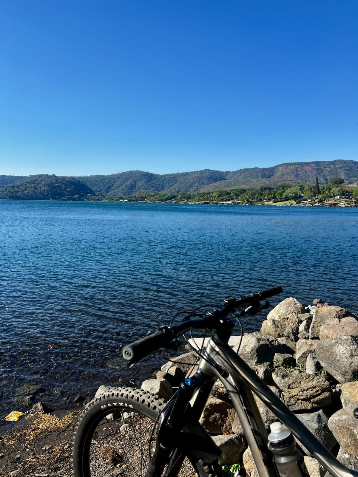 E-bike Route in the Mountains of Lake Coatepeque